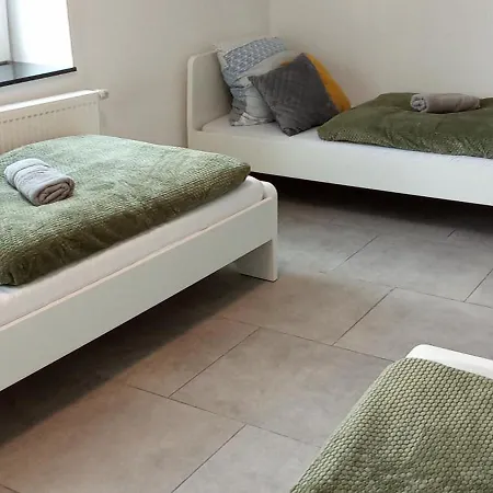 Apartment Topflat Mit Kueche I Gratis Parkplatz I Drei Schlafzimmer I Zentrumnah