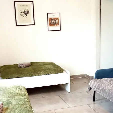 Topflat Mit Kueche I Gratis Parkplatz I Drei Schlafzimmer I Zentrumnah Dortmund