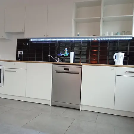 Topflat Mit Kueche I Gratis Parkplatz I Drei Schlafzimmer I Zentrumnah Apartment *