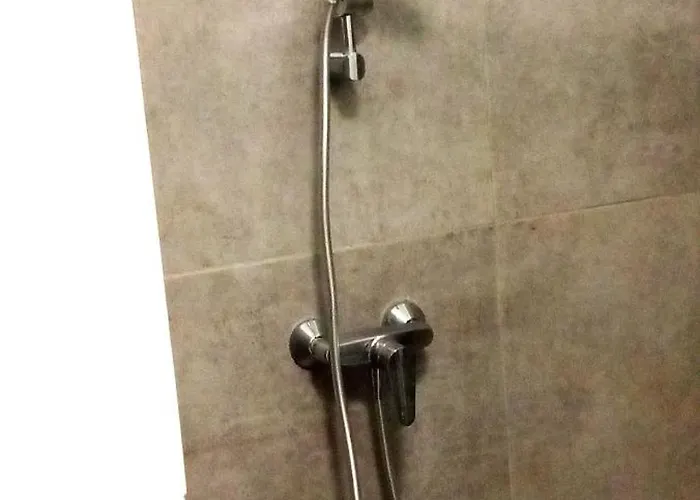 Topflat Mit Küche I Gratis Parkplatz I Drei Schlafzimmer I Zentrumnah Apartment