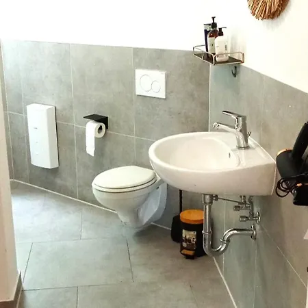 Apartment Topflat Mit Küche I Gratis Parkplatz I Drei Schlafzimmer I Zentrumnah *