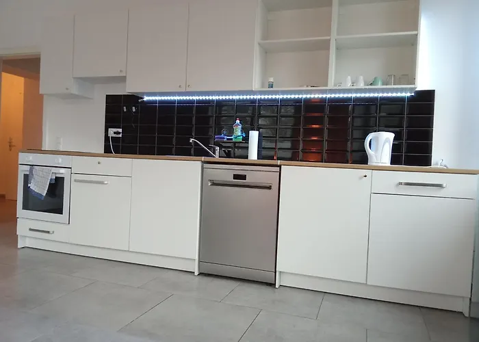 Topflat Mit Kueche I Gratis Parkplatz I Drei Schlafzimmer I Zentrumnah Apartament *